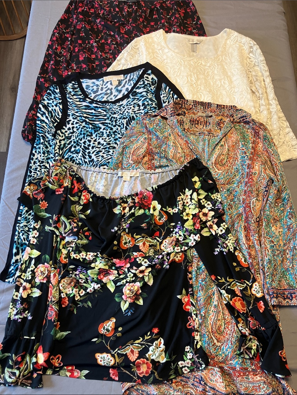Women's Shirt Bundle - 5 Shirts - Size S